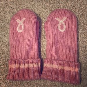 FREE Breast cancer awareness mittens